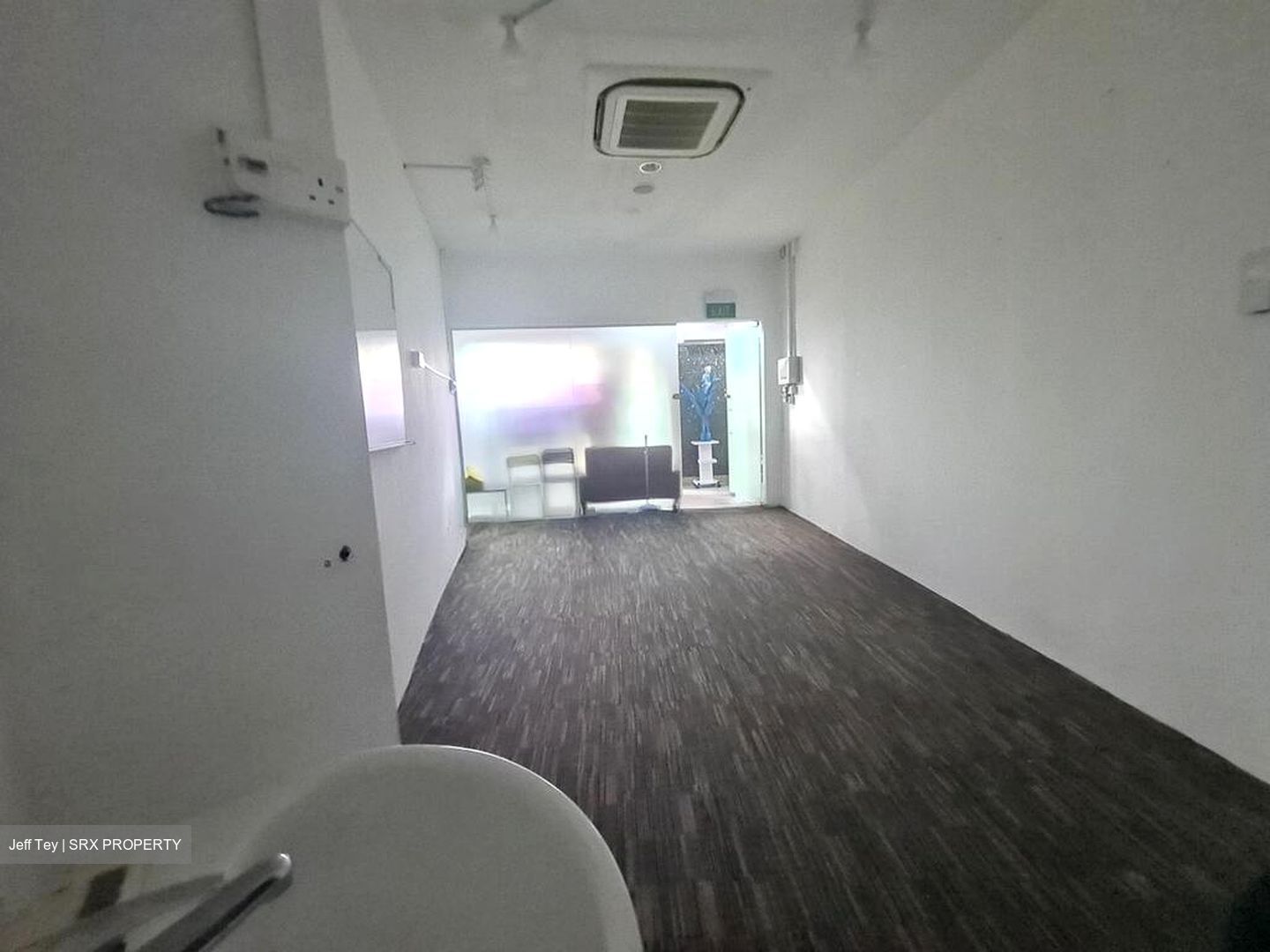 Icon@changi (D14), Shop House #596217071